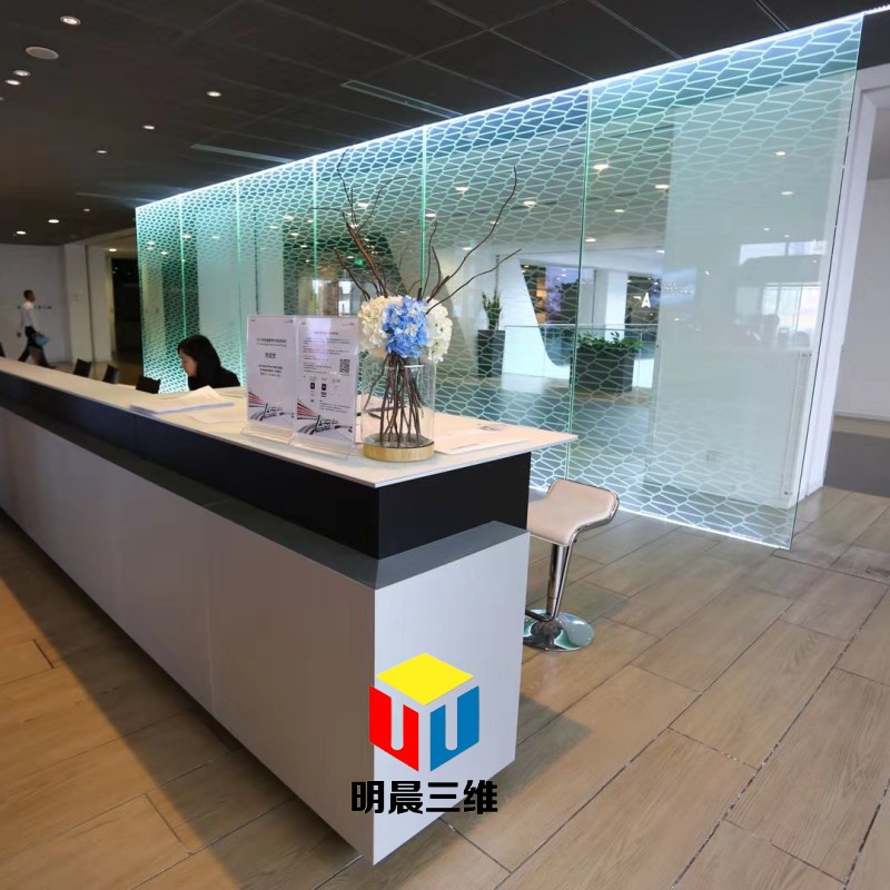 激光內(nèi)雕玻璃比較實際的應用方向