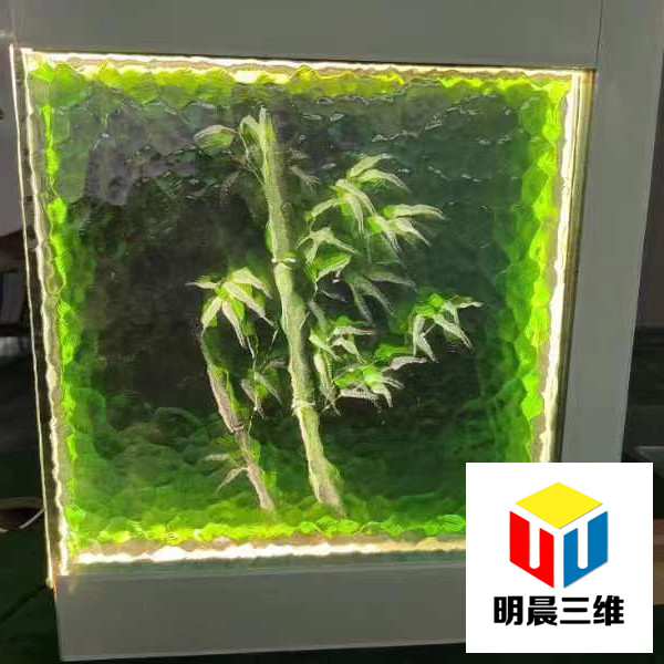 內(nèi)雕玻璃是藝術玻璃的一種